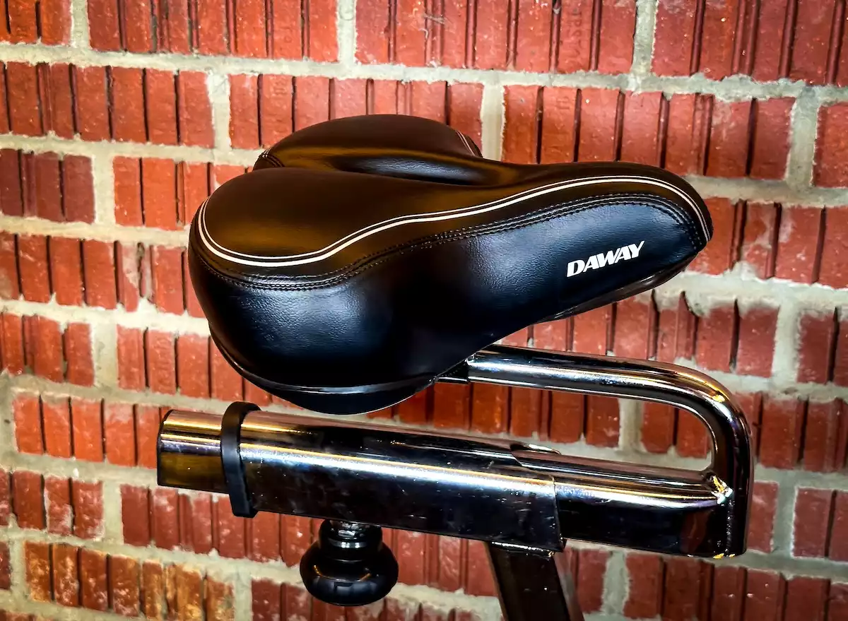 DAWAY C30 Oversized Extra Wide Saddle